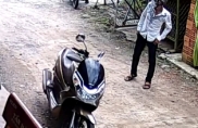 Những cách lắp khóa chống trộm xe máy
