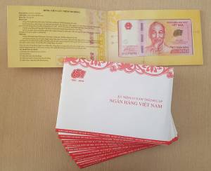 10 tờ 100 ĐỒNG KỶ NIỆM 65 NĂM NGÀY THÀNH LẬP NHNN VIỆT NAM CÓ FOLDER
