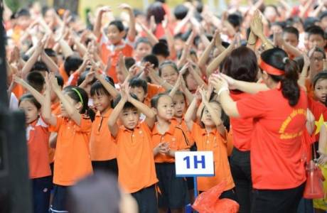 MS137 Tập thể lớp 1H
