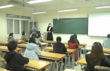 Diễn tập đảm bảo an toàn cho học sinh tiểu học quay lại trường