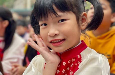 MS1084 Hoàng Bích Ngân Lớp: 4D