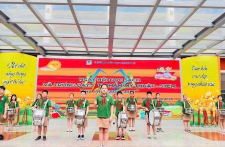 TƯNG BỪNG NGÀY HỘI ĐỌC SÁCH VÀ TRƯNG BÀY SẢN PHẨM MĨ THUẬT - STEM NĂM HỌC 2024-2025