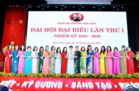 SẮC MÀU TRUNG TỰ TẠI ĐẠI HỘI ĐẠI BIỂU ĐẢNG BỘ PHƯỜNG KIM LIÊN LẦN THỨ I NHIỆM KỲ 2025 – 2030