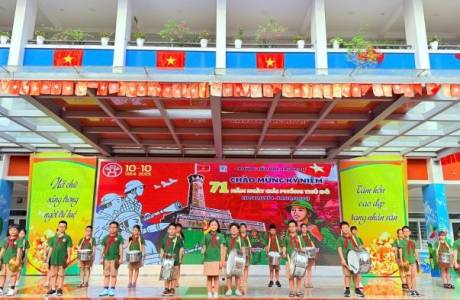 Trung Tự rực rỡ sắc cờ hoa mừng Ngày Giải phóng Thủ đô 10/10