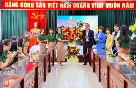 Thêm một mùa tri ân ý nghĩa – Thầy cô Trung Tự vui đón đoàn lãnh đạo phường Kim Liên 