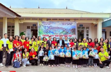 KÍ SỰ THIỆN NGUYỆN – PHẦN 2 Lên đường – Mang hơi ấm Trung Tự đến với Húc Động