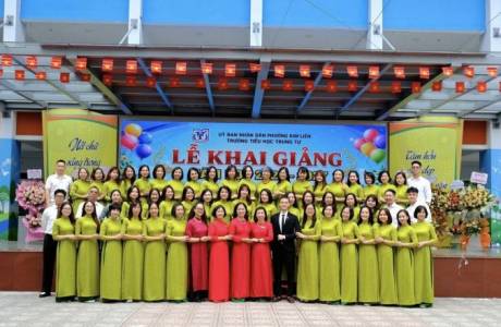 NHỮNG NGƯỜI GIỮ LỬA Ở TRUNG TỰ