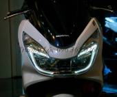 Pha-den-xe-PCX-chinh-hang-Honda