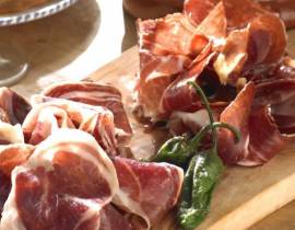 ĐIỀU GÌ LÀM NÊN ĐẲNG CẤP CỦA THỊT HEO IBERICO?