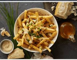 Công thức cho món Cheese & Chive Superfries với Khoai tây McCain cắt thẳng