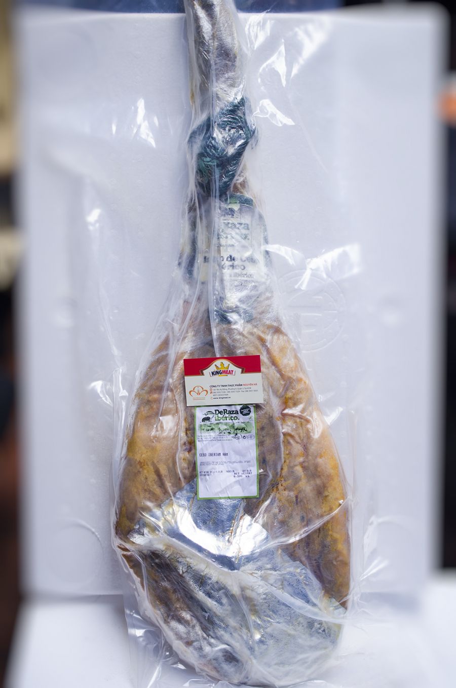 NGUYÊN ĐÙI SAU CÓ XƯƠNG 24 THÁNG JAMON IBERICO CEBO