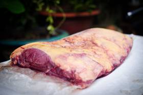 THIT-DUOI-THAN-NGOAI-BO-UC-TUOI-STRIPLOIN-CHILLED