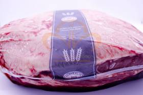 NAC-MONG-BO-UC-TUOI-GRAIN-FED-120-DAYS-BEEF-STANBROKE-DIAMANTINA-PLATINUM-CHILLED-DRUMP
